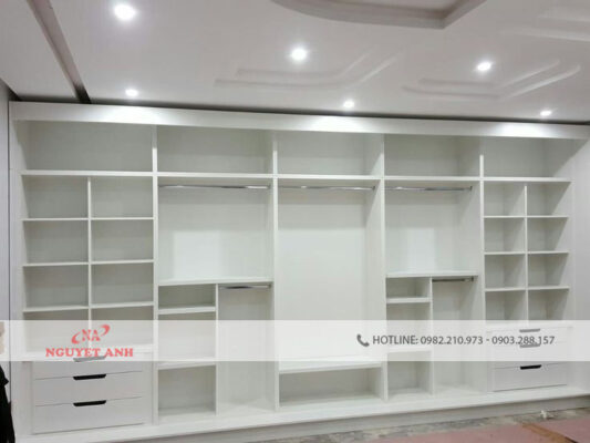tủ quần áo liền tường